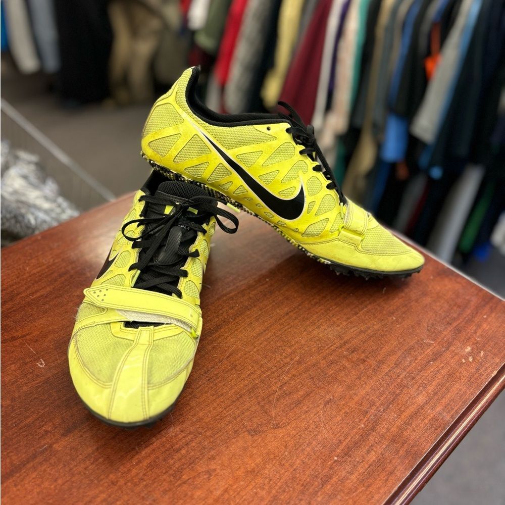 🛍️ NIKE Mens 13 Yellow Track Cleat Shoes